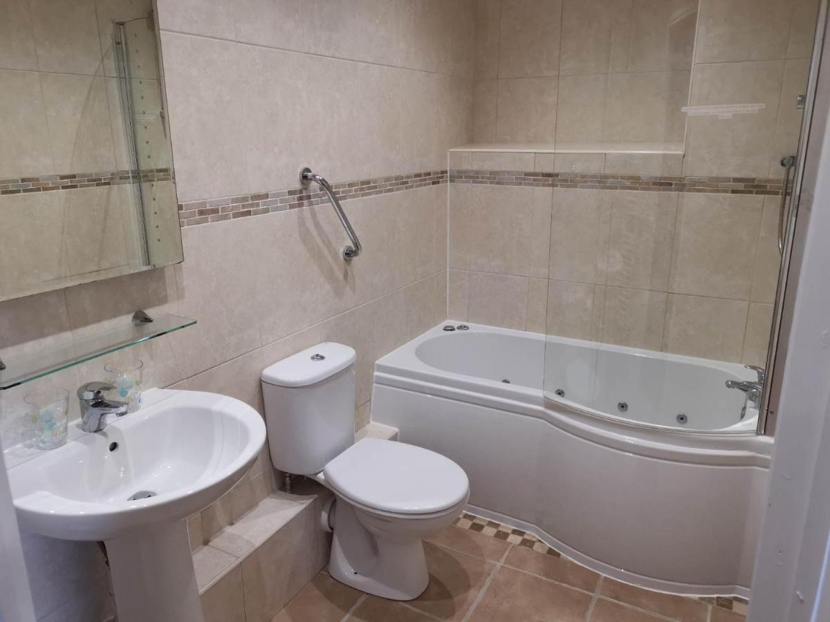 Llety Teifi Guest House カーディガン エクステリア 写真